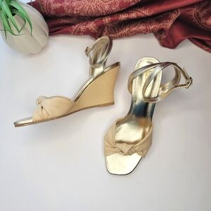 Lilly Pulitzer Emmie Wedge Sandals Gold And Tan Size 6.5